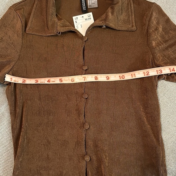 NWT H&M  Button Down Top - Picture 5 of 7
